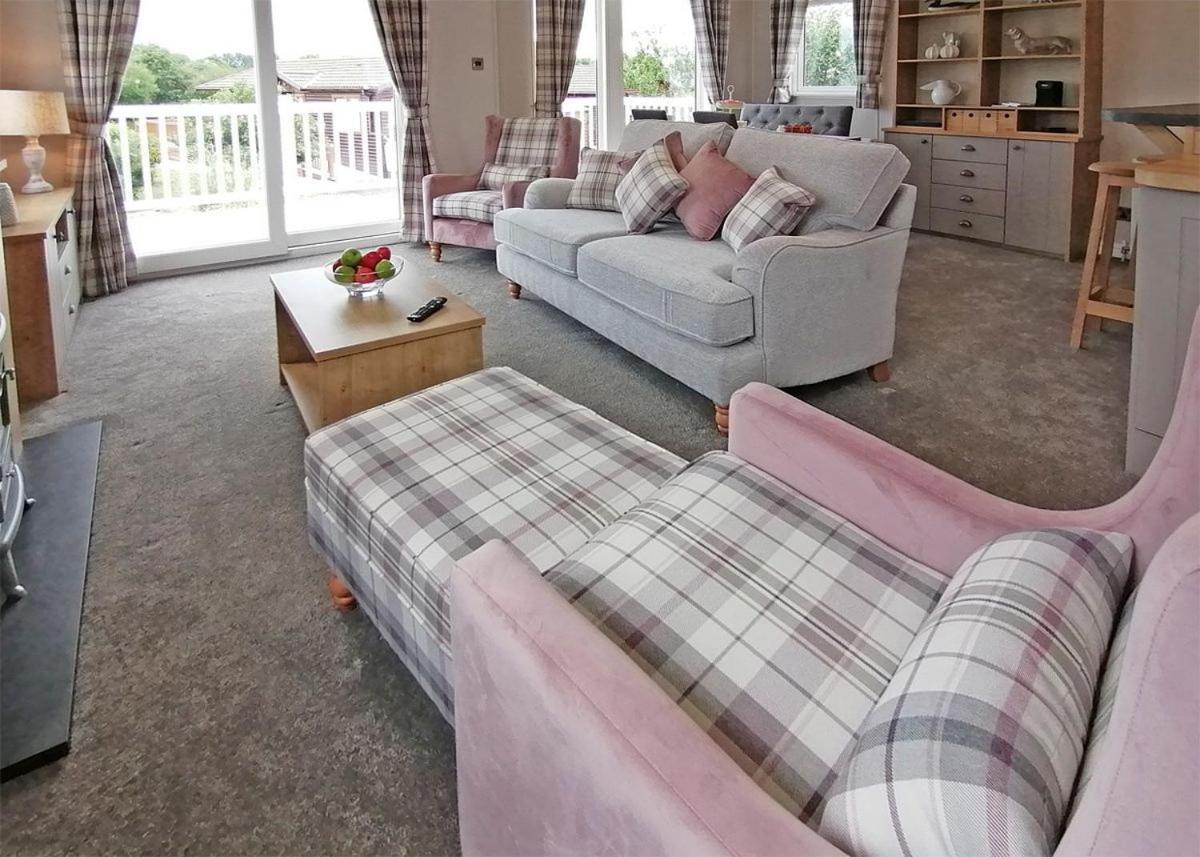 The Springs Lakeside Holiday Park Fladbury Luaran gambar
