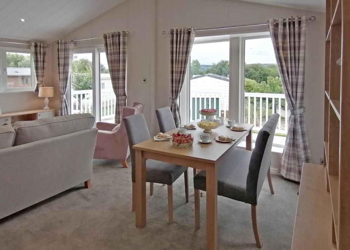 The Springs Lakeside Holiday Park Fladbury Luaran gambar