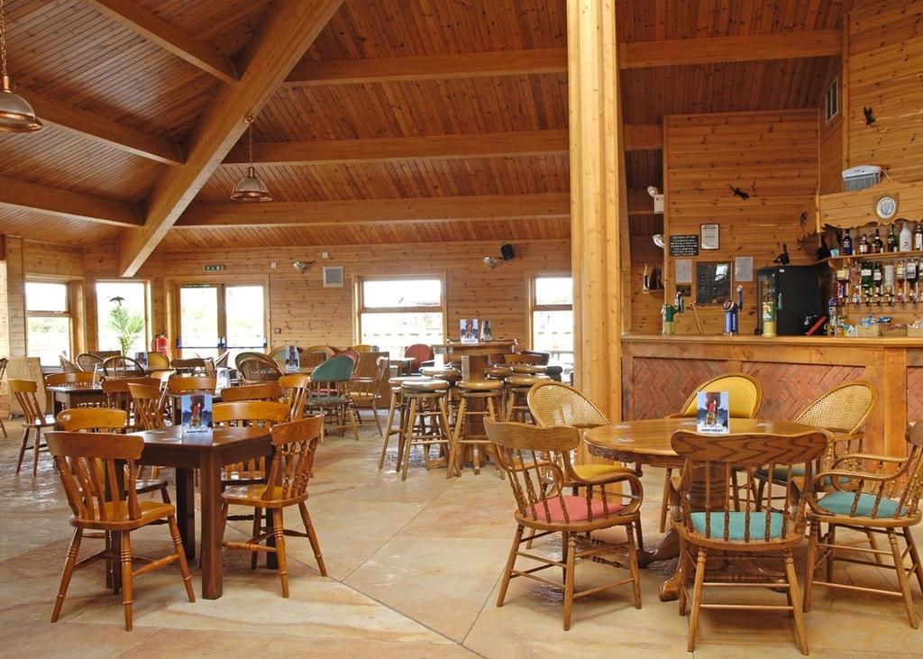 The Springs Lakeside Holiday Park Fladbury Bilik gambar