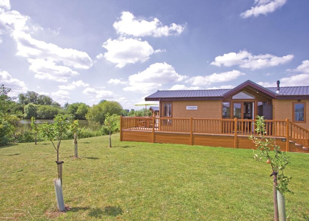 The Springs Lakeside Holiday Park Fladbury Bilik gambar